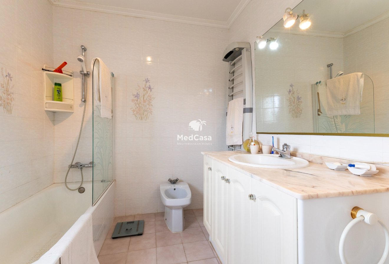 Resale - Villa -
Moraira - Pinar de l'Advocat