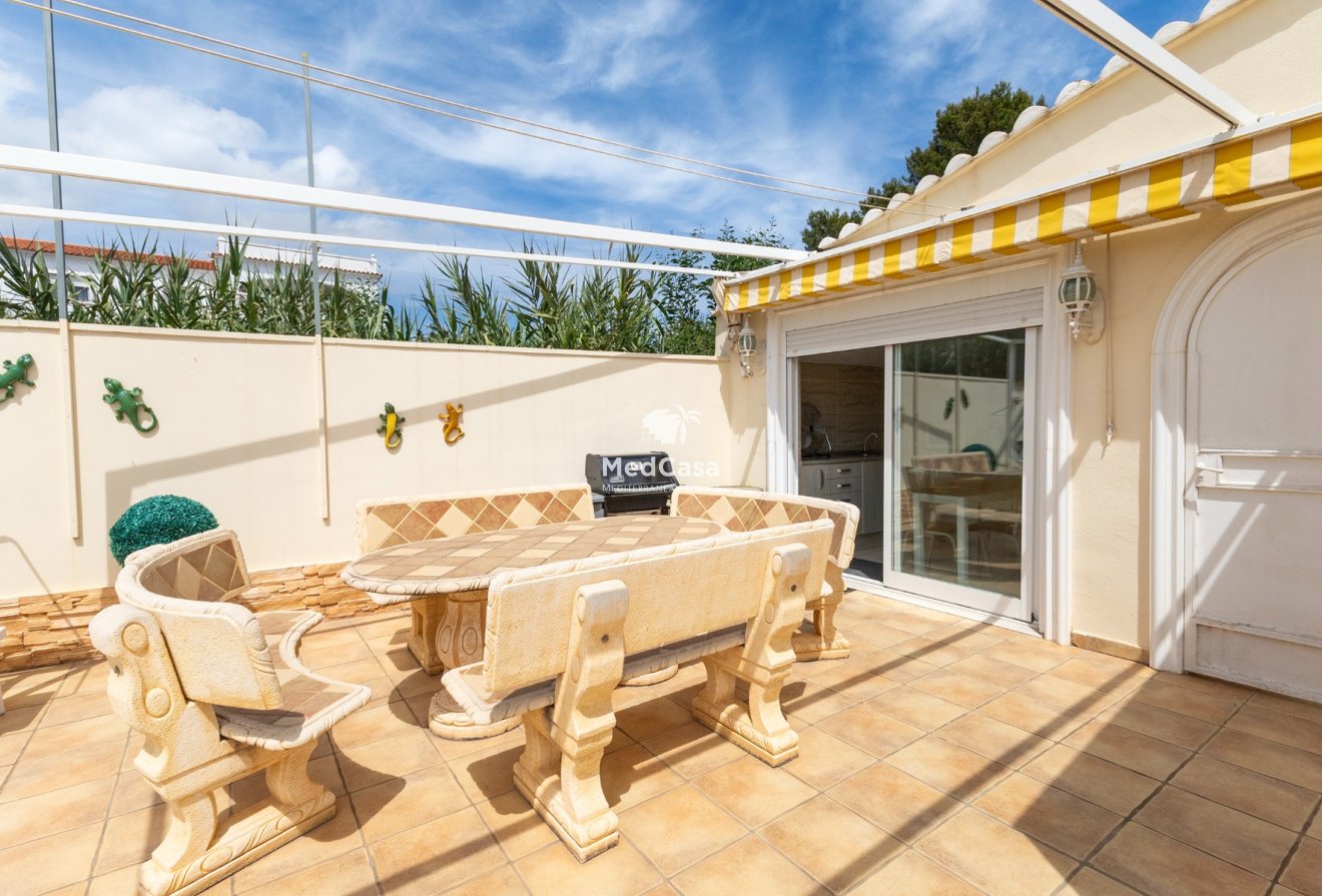 Resale - Villa -
Moraira - Pinar de l'Advocat