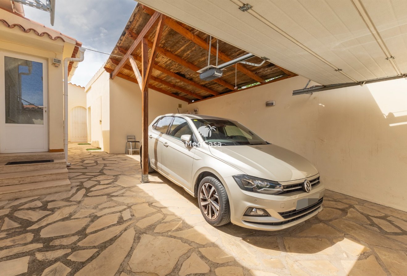 Resale - Villa -
Moraira - Pinar de l'Advocat