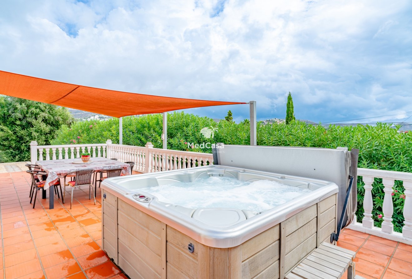 Resale - Villa -
Moraira - El Tesoro