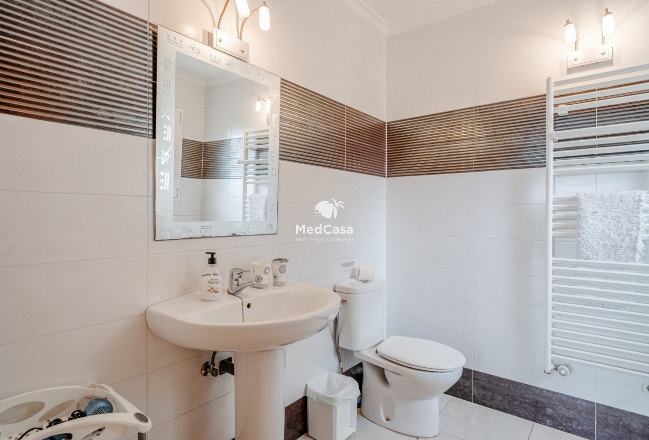 Resale - Villa -
Moraira - El Tesoro