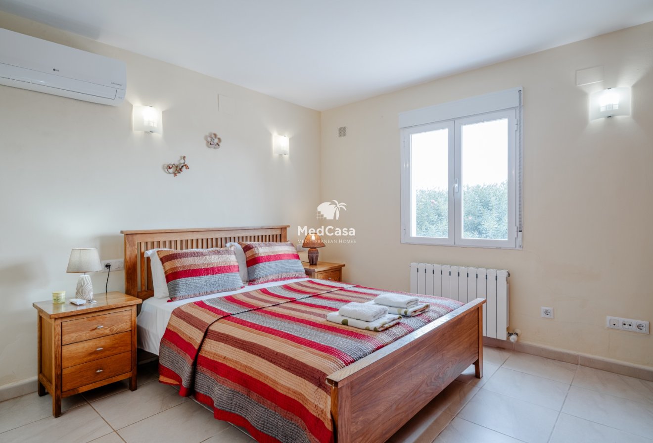 Resale - Villa -
Moraira - El Tesoro