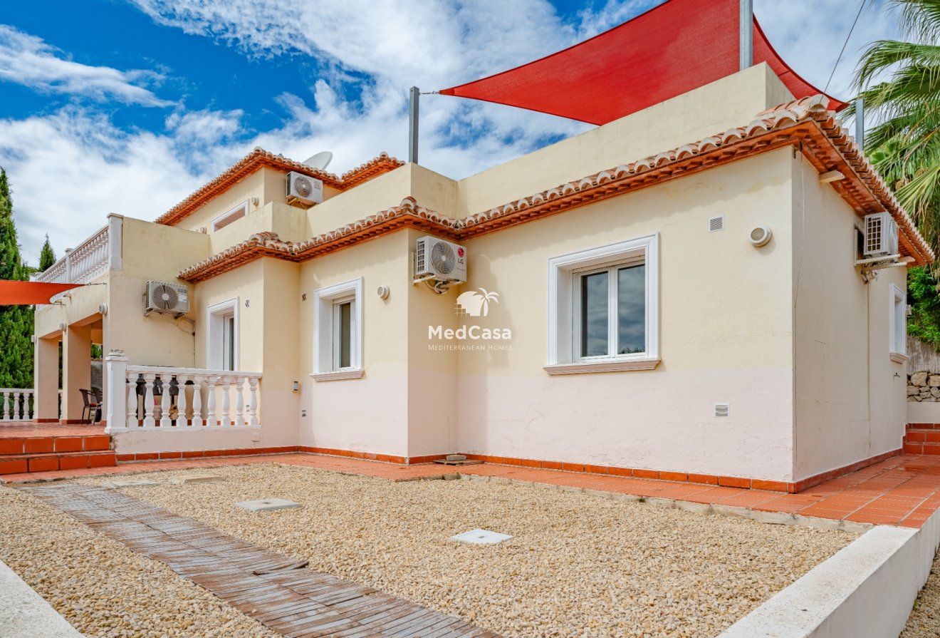 Resale - Villa -
Moraira - El Tesoro