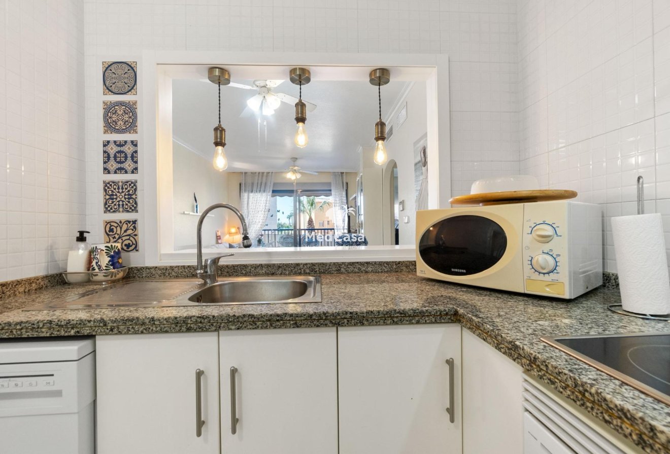 Resale - Apartment -
Orihuela Costa - Campoamor