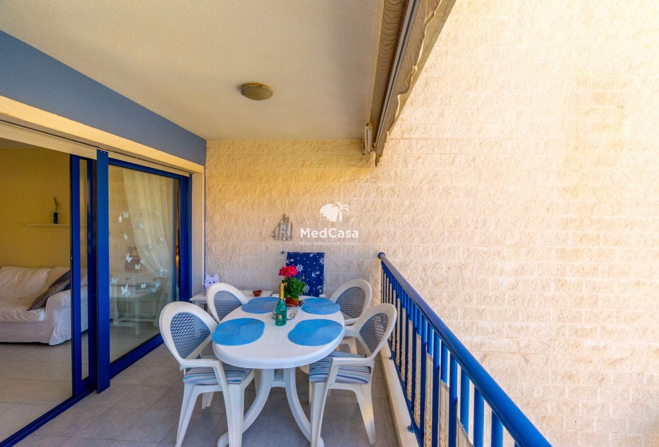 Resale - Apartment -
Orihuela Costa - Campoamor
