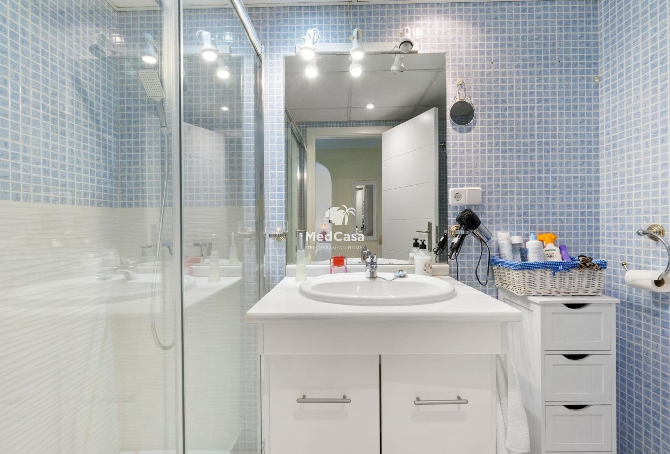 Wiederverkauf - Apartment -
Orihuela Costa - Campoamor