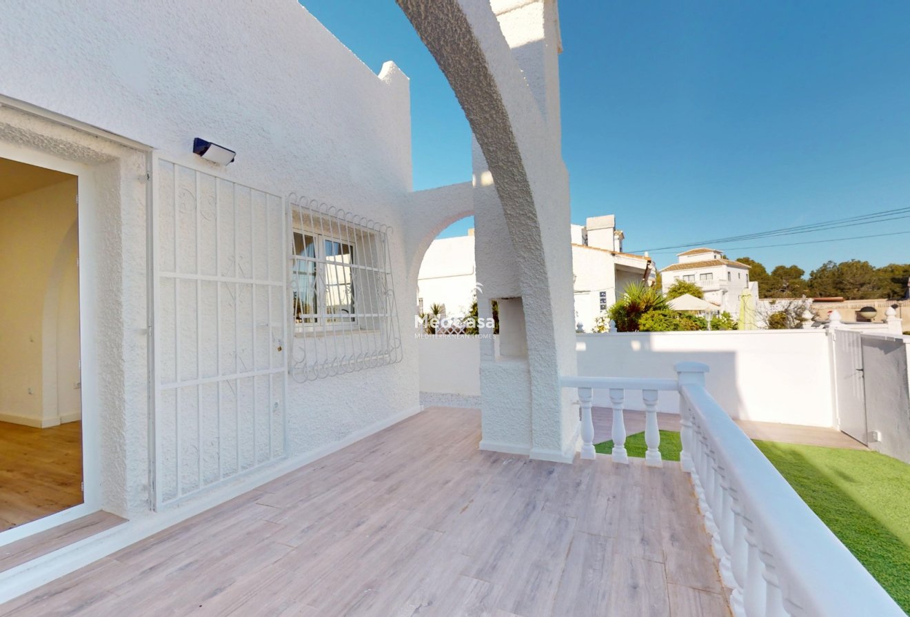 Wiederverkauf - Reihenhaus -
Orihuela Costa - Villamartín-Las Filipinas