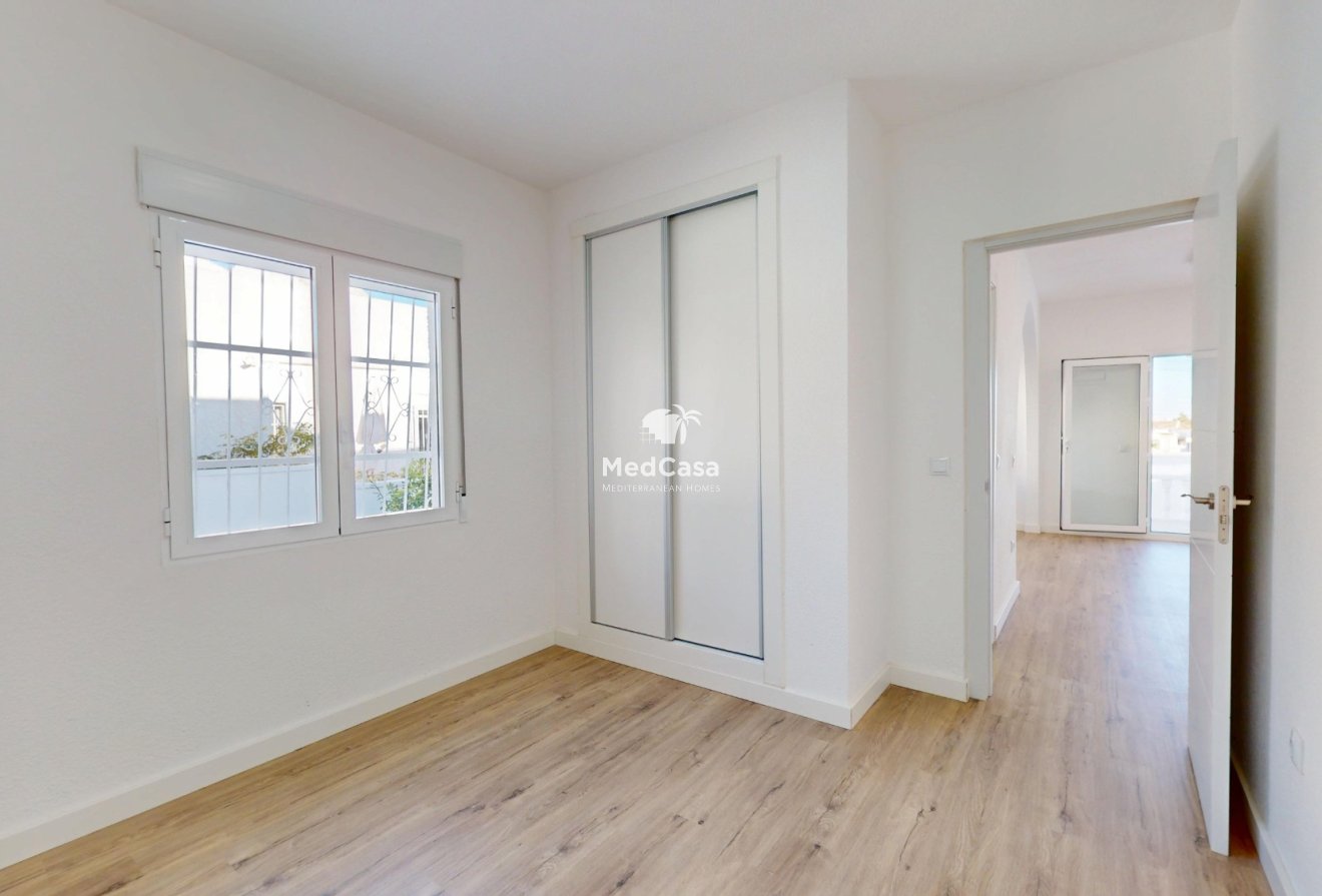 Wiederverkauf - Reihenhaus -
Orihuela Costa - Villamartín-Las Filipinas