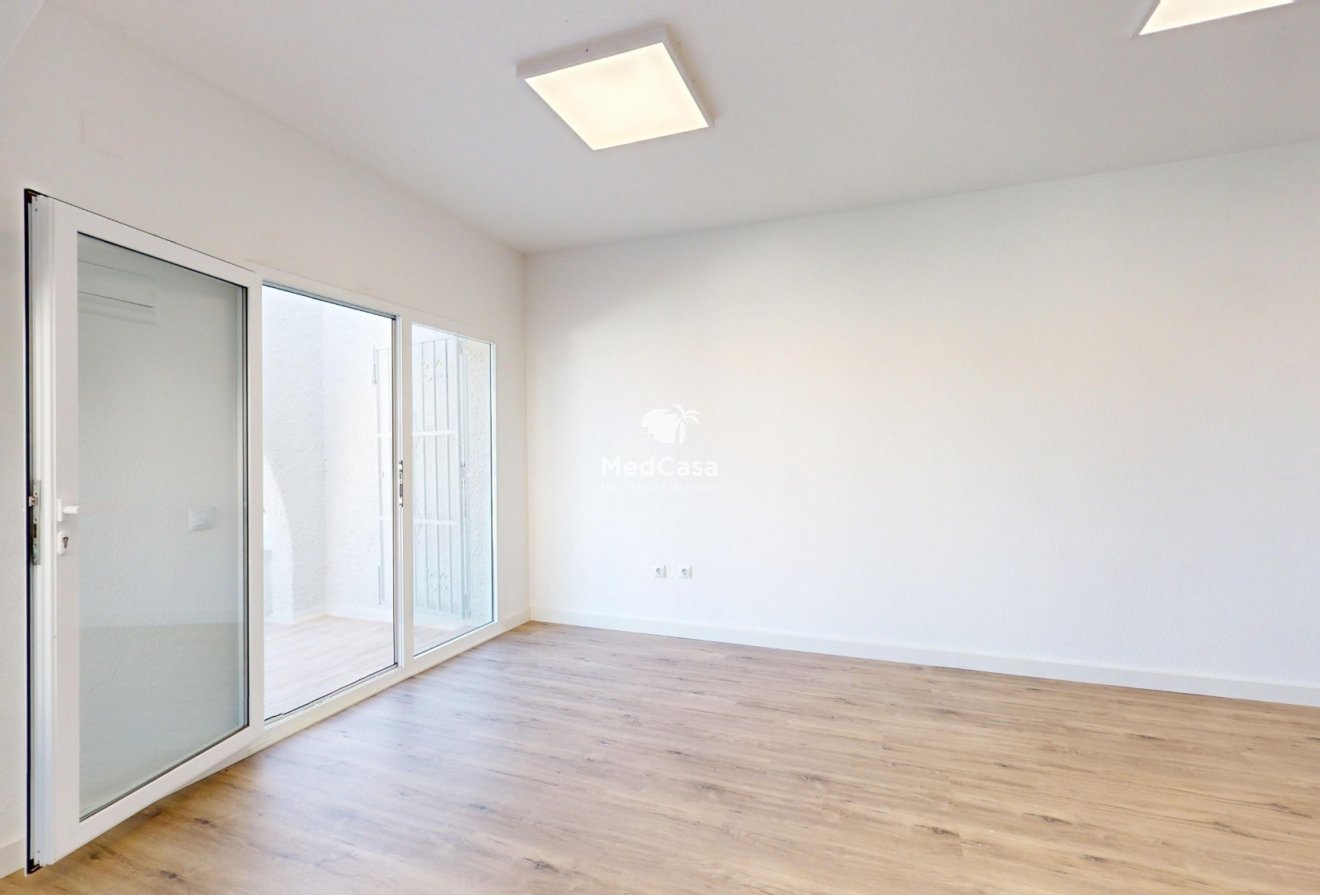 Wiederverkauf - Reihenhaus -
Orihuela Costa - Villamartín-Las Filipinas