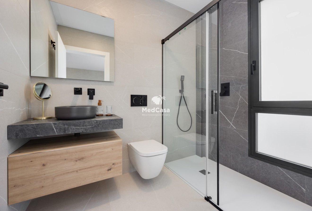 Obra nueva - Villa -
Torrevieja