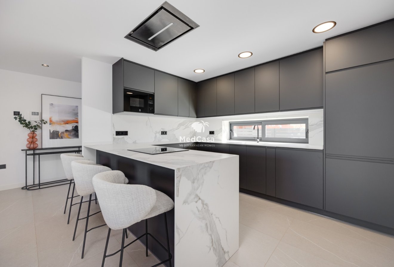 Obra nueva - Villa -
Torrevieja