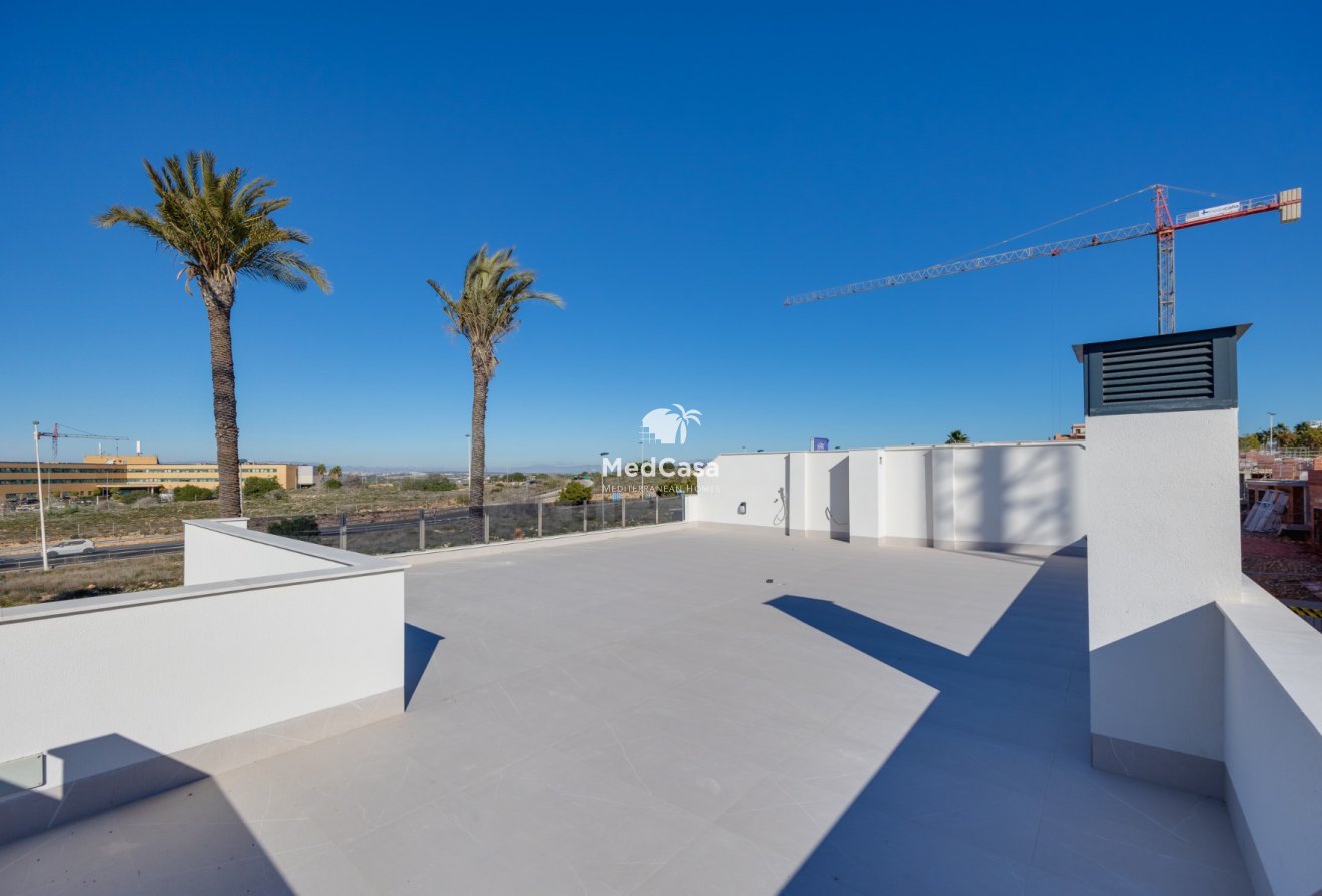 Obra nueva - Villa -
Torrevieja