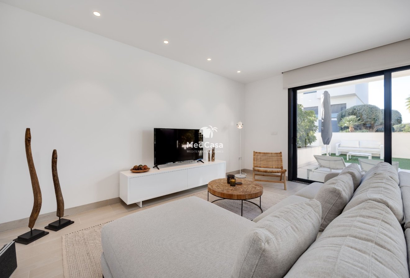 Wiederverkauf - Erdgeschosswohnung -
Golf Las Colinas