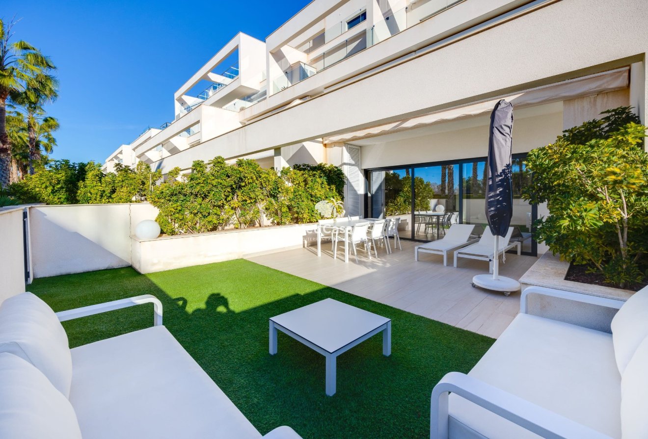 Wiederverkauf - Erdgeschosswohnung -
Golf Las Colinas