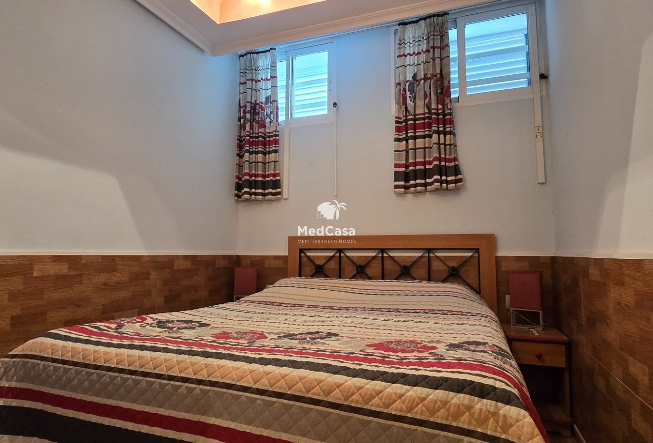 Resale - Ground floor apartment -
Formentera del Segura