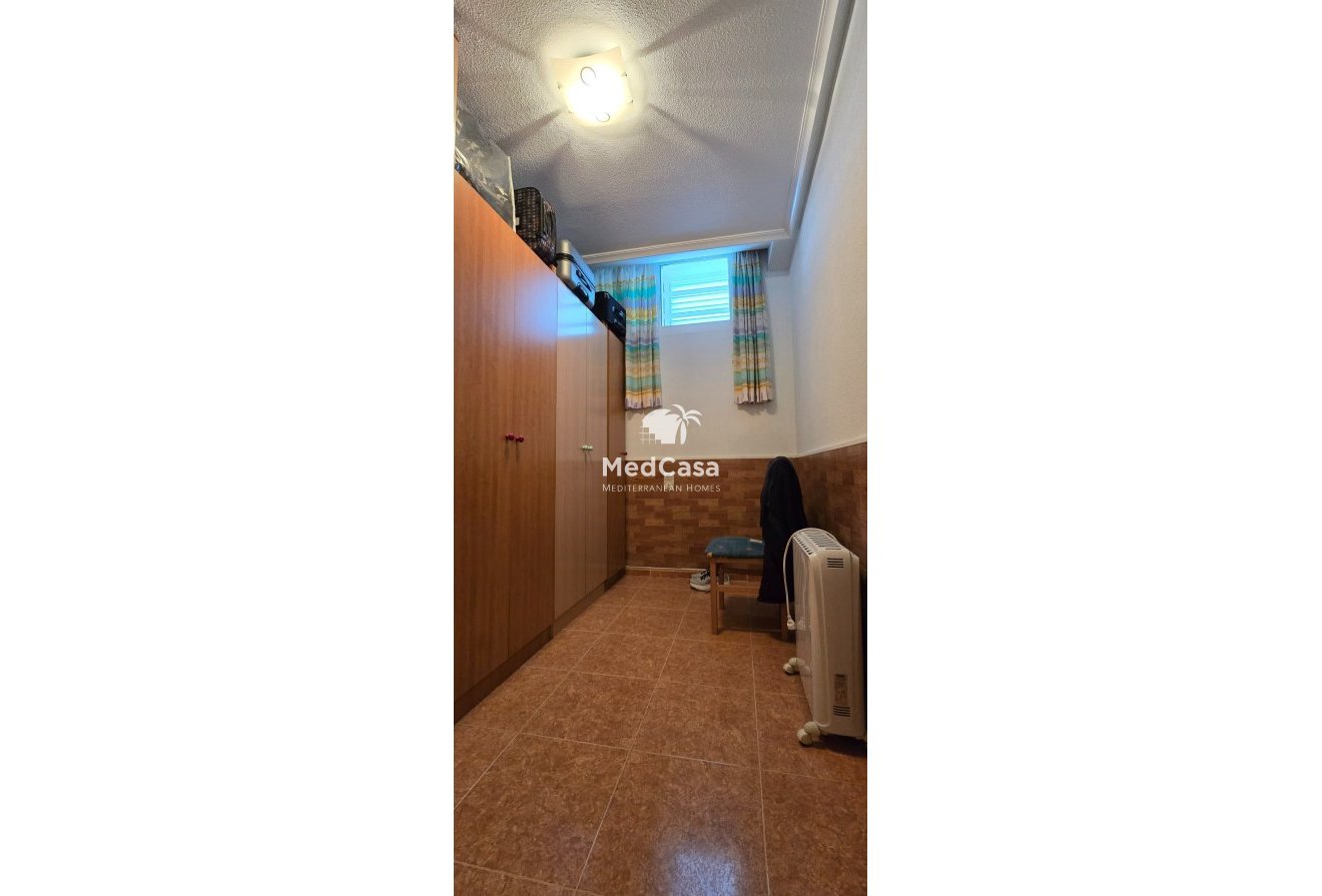 Resale - Ground floor apartment -
Formentera del Segura