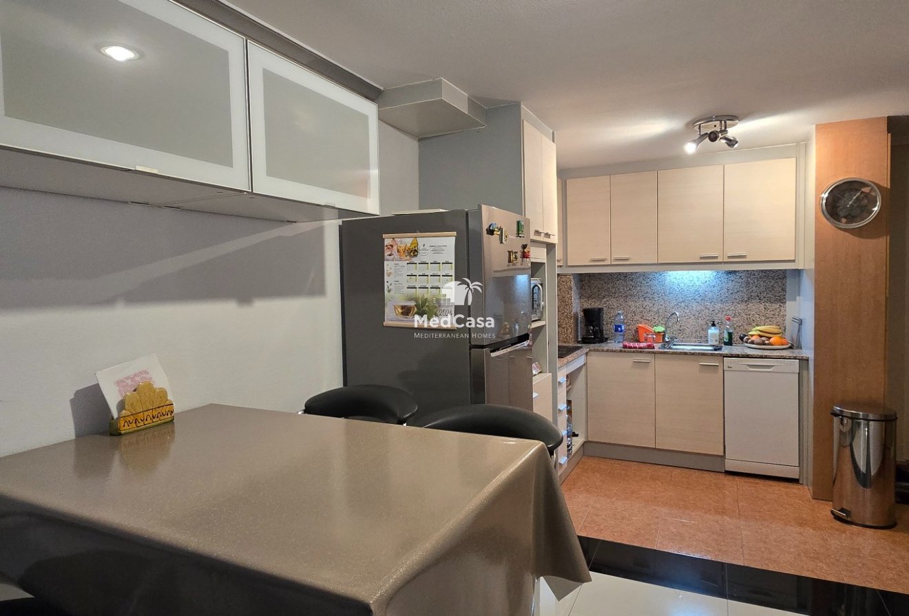 Resale - Ground floor apartment -
Formentera del Segura