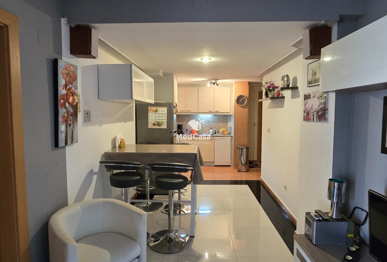 Resale - Ground floor apartment -
Formentera del Segura