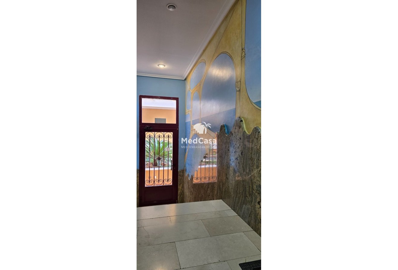 Resale - Ground floor apartment -
Formentera del Segura