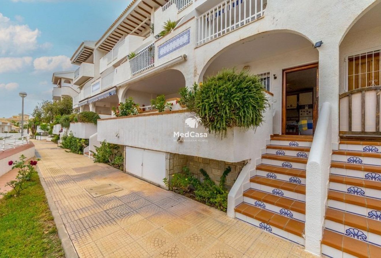 Wiederverkauf - Apartment -
Orihuela Costa - Aguamarina