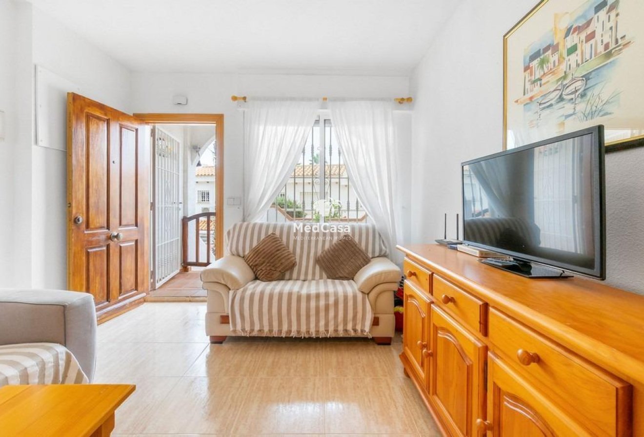 Wiederverkauf - Apartment -
Orihuela Costa - Aguamarina
