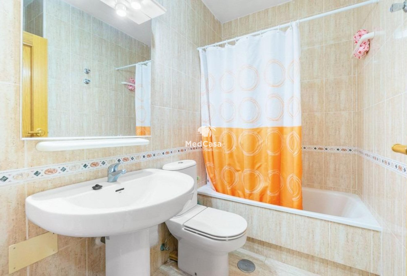 Wiederverkauf - Apartment -
Orihuela Costa - Aguamarina