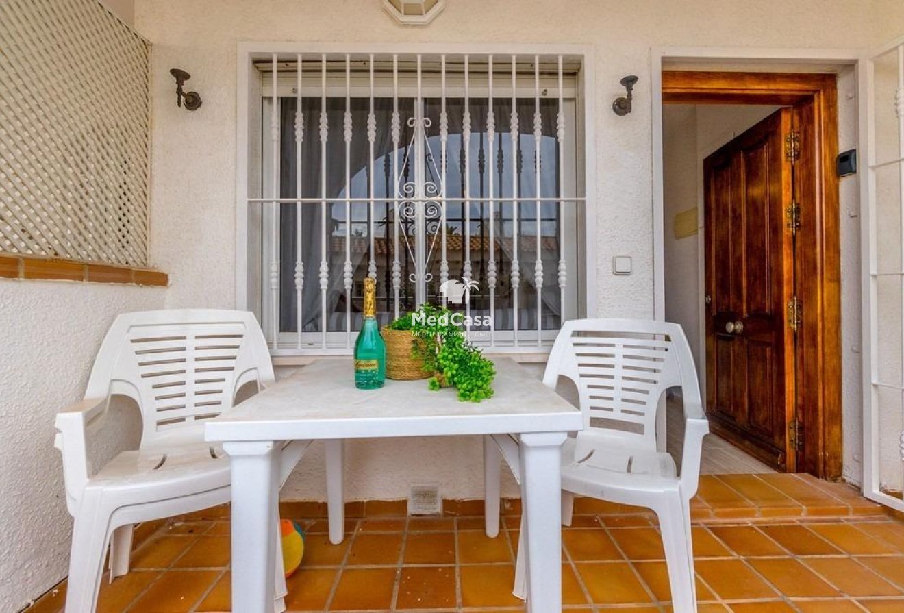 Wiederverkauf - Apartment -
Orihuela Costa - Aguamarina