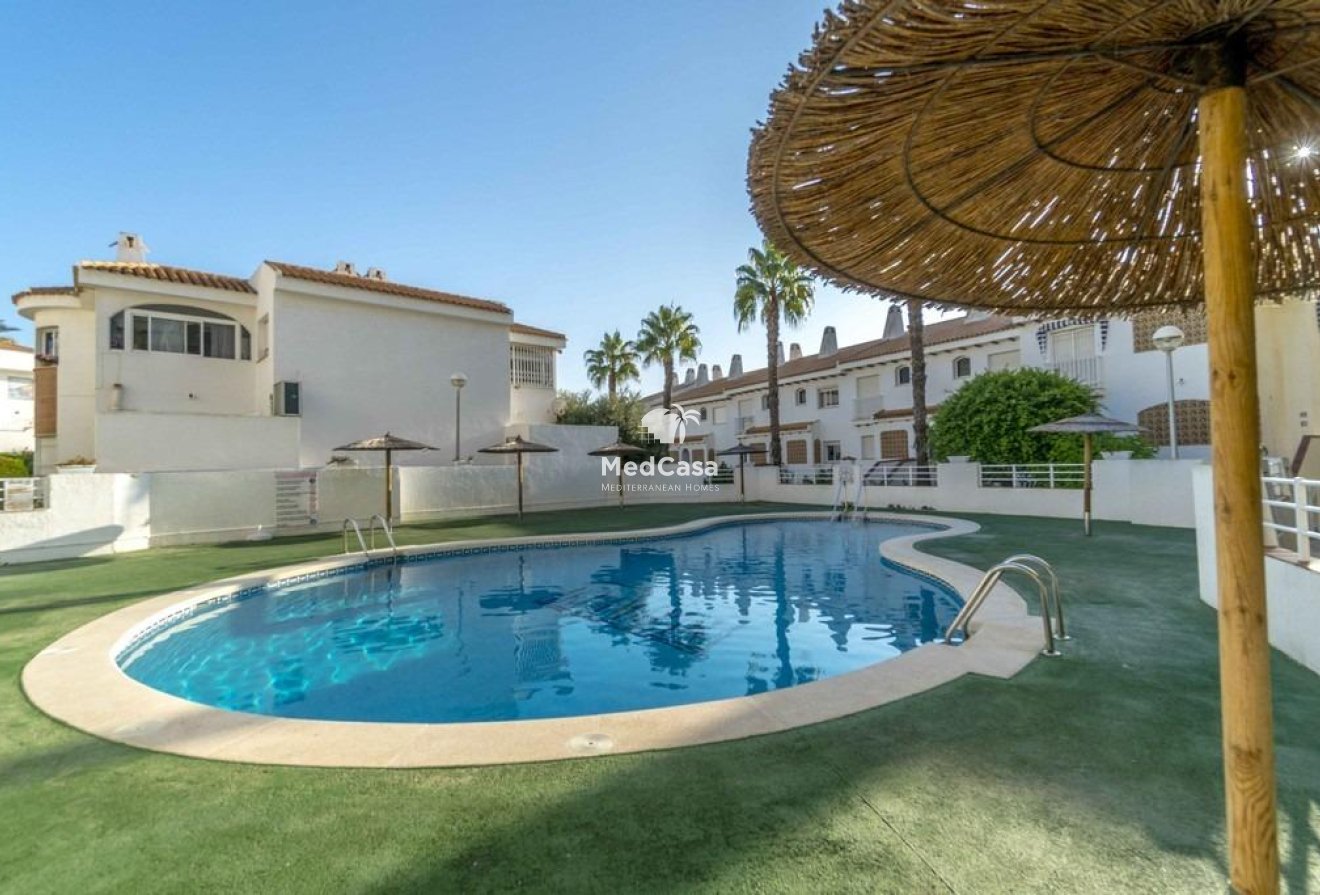 Wiederverkauf - Apartment -
Orihuela Costa - Aguamarina
