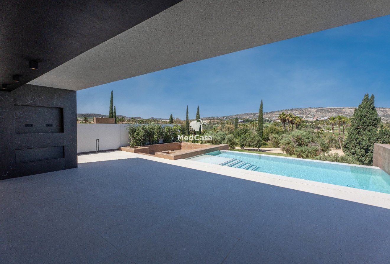 Neubau - Villa -
Golf La Finca