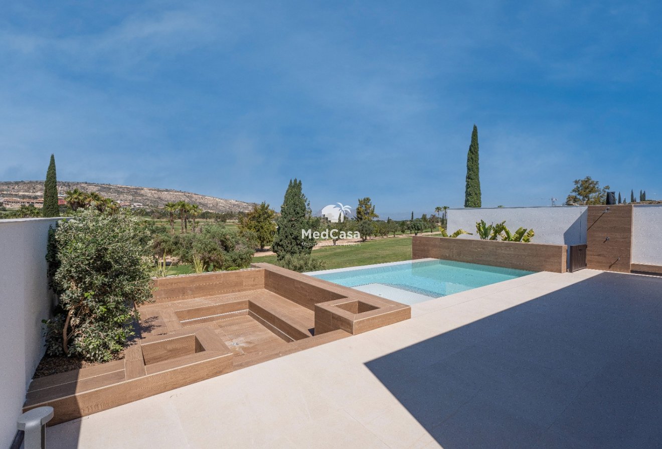 Neubau - Villa -
Golf La Finca