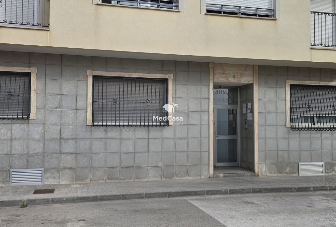 Resale - Ground floor apartment -
Formentera del Segura