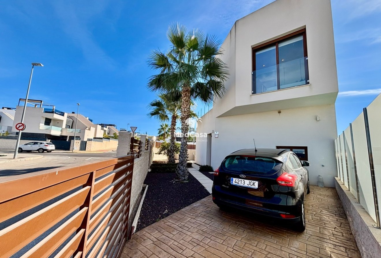 Resale - Villa -
Benijofar