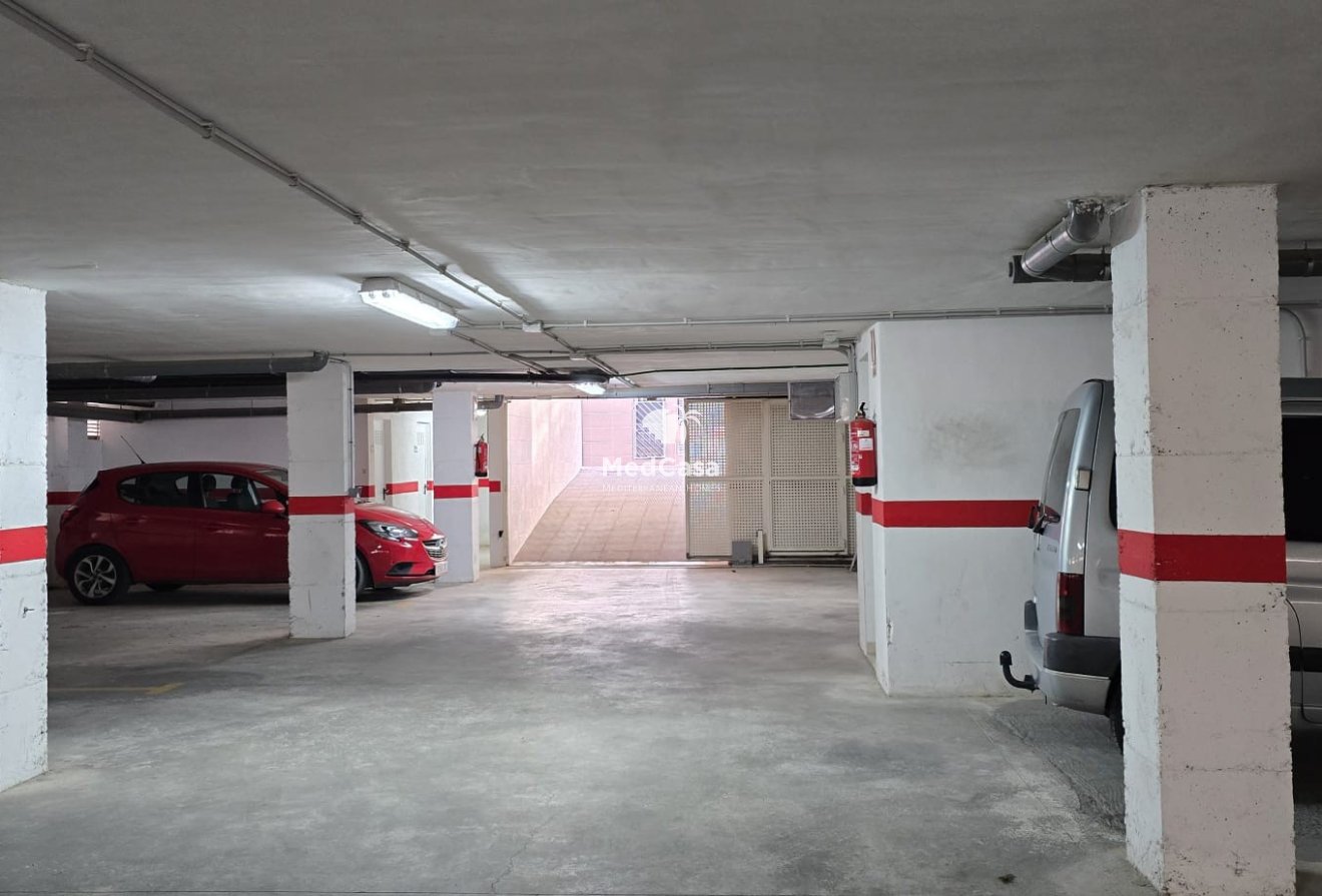 Resale - Ground floor apartment -
Formentera del Segura