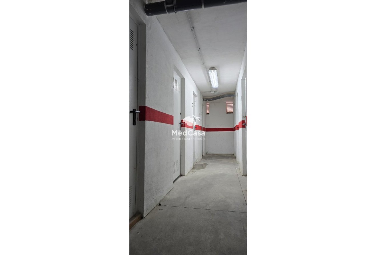 Resale - Ground floor apartment -
Formentera del Segura