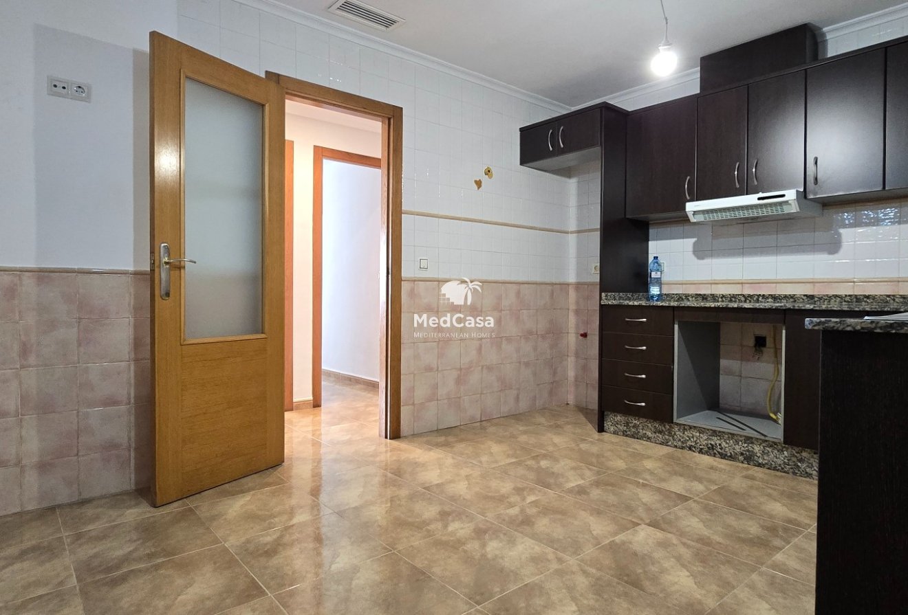 Resale - Ground floor apartment -
Formentera del Segura