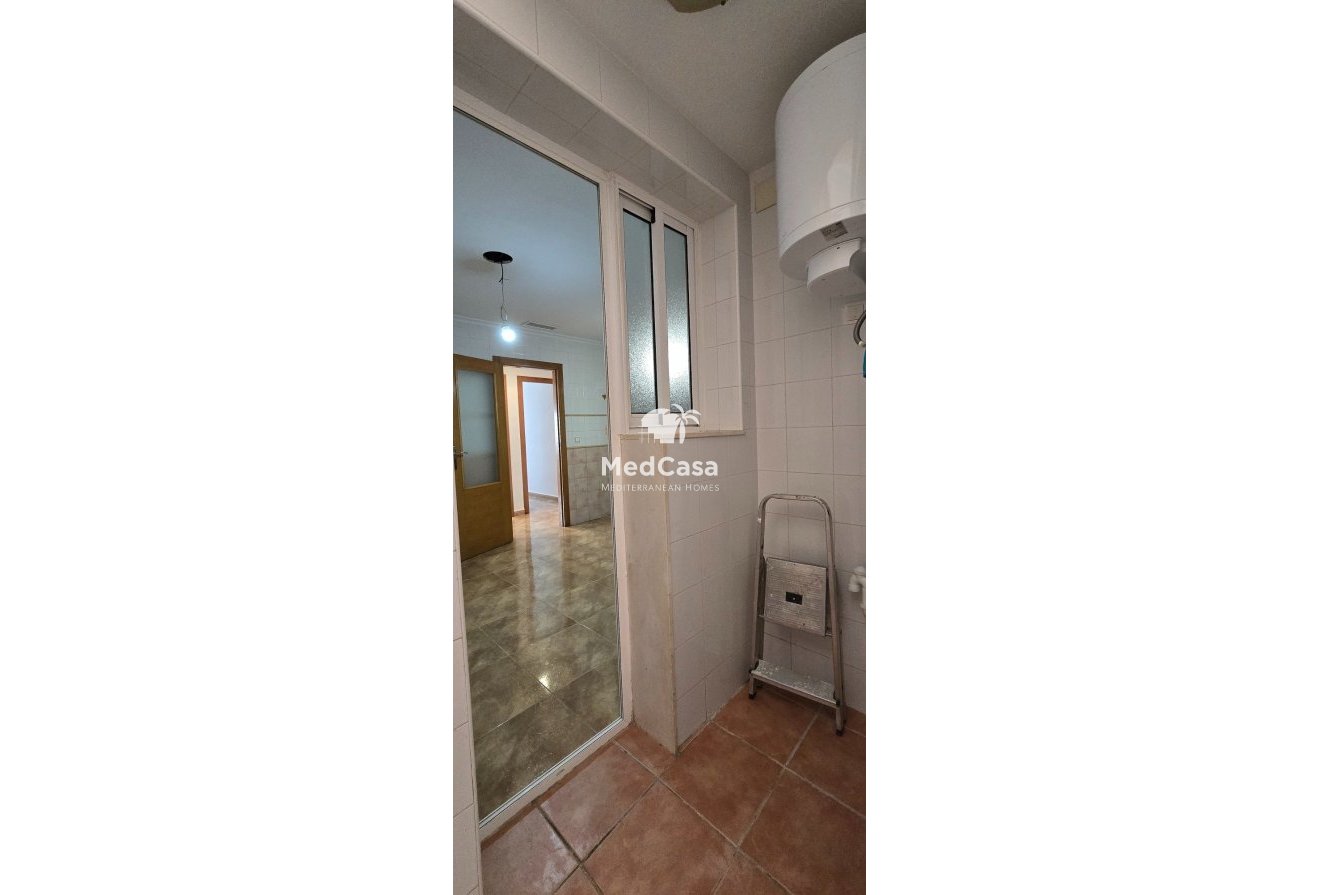 Resale - Ground floor apartment -
Formentera del Segura