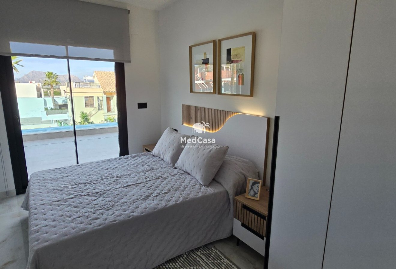 Obra nueva - Apartamento planta baja -
Golf La Finca