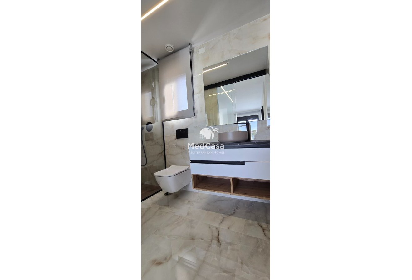 Obra nueva - Apartamento planta baja -
Golf La Finca