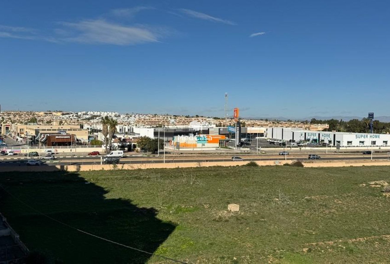 Wiederverkauf - Apartment -
Torrevieja - Punta prima