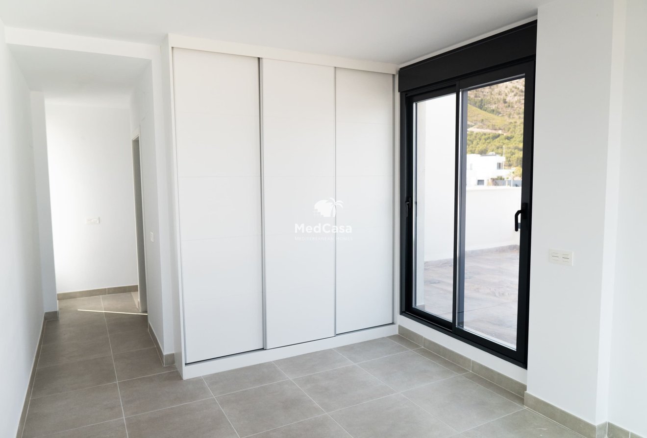 Obra nueva - Villa -
Polop de La Marina