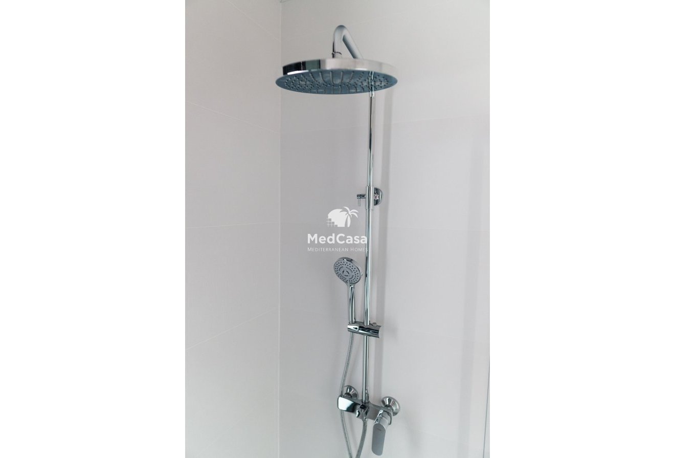 Obra nueva - Villa -
Polop de La Marina