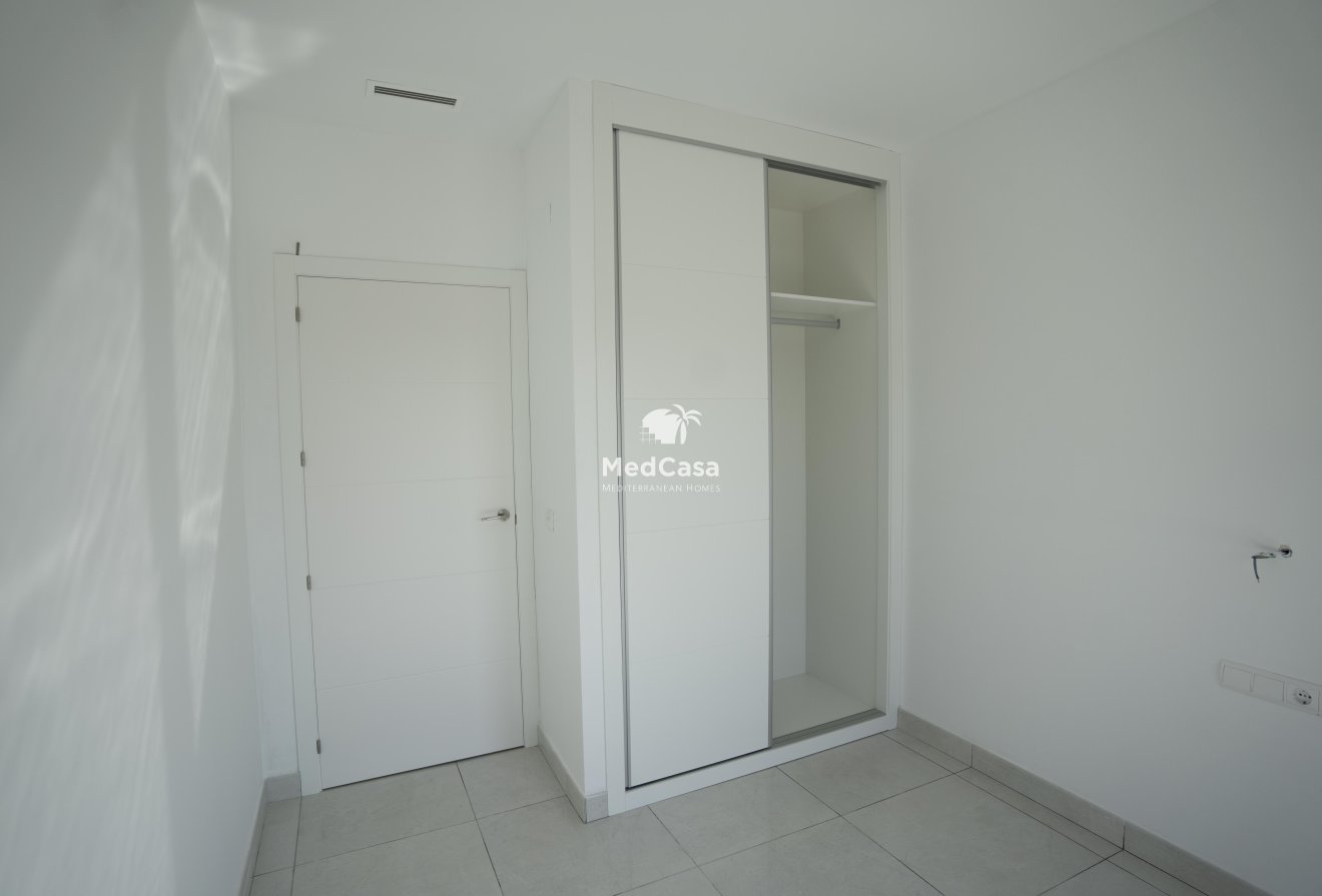 Obra nueva - Villa -
Polop de La Marina