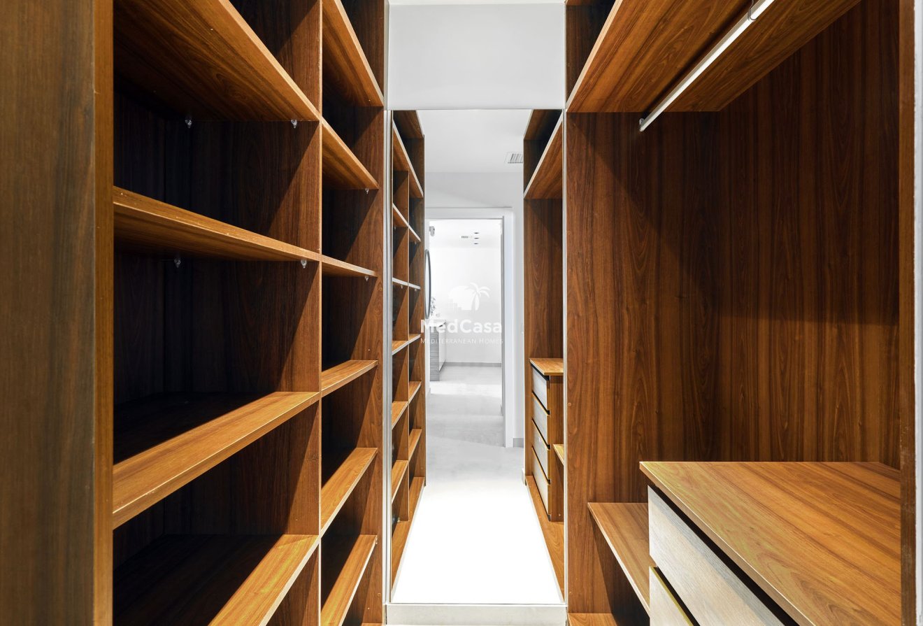 Obra nueva - Ático -
Torrevieja