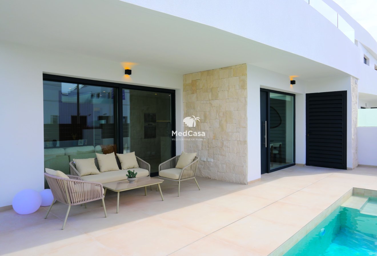 Obra nueva - Adosado -
Dolores