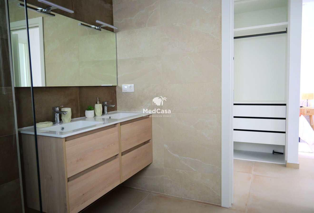 Obra nueva - Adosado -
Dolores