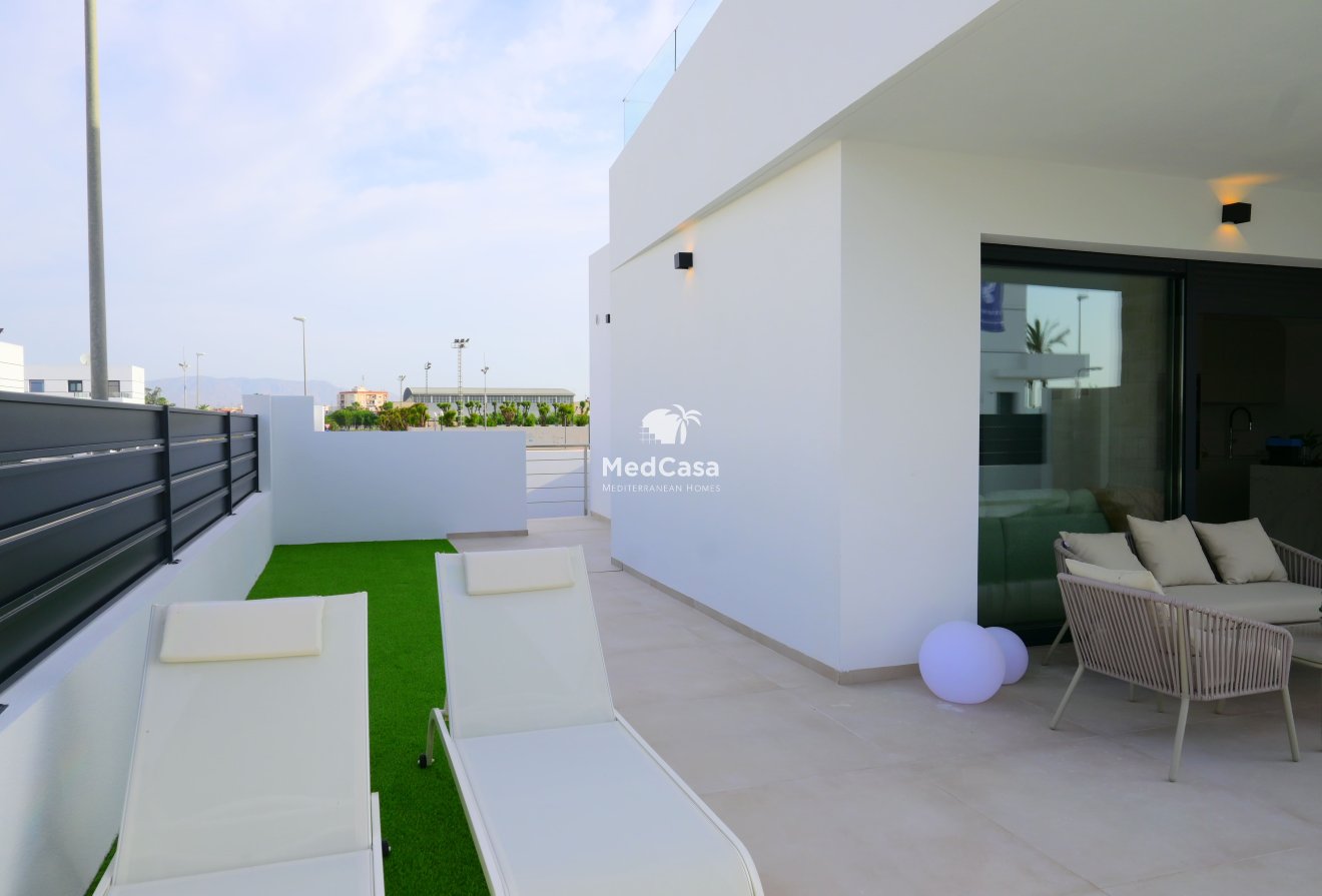 Obra nueva - Adosado -
Dolores