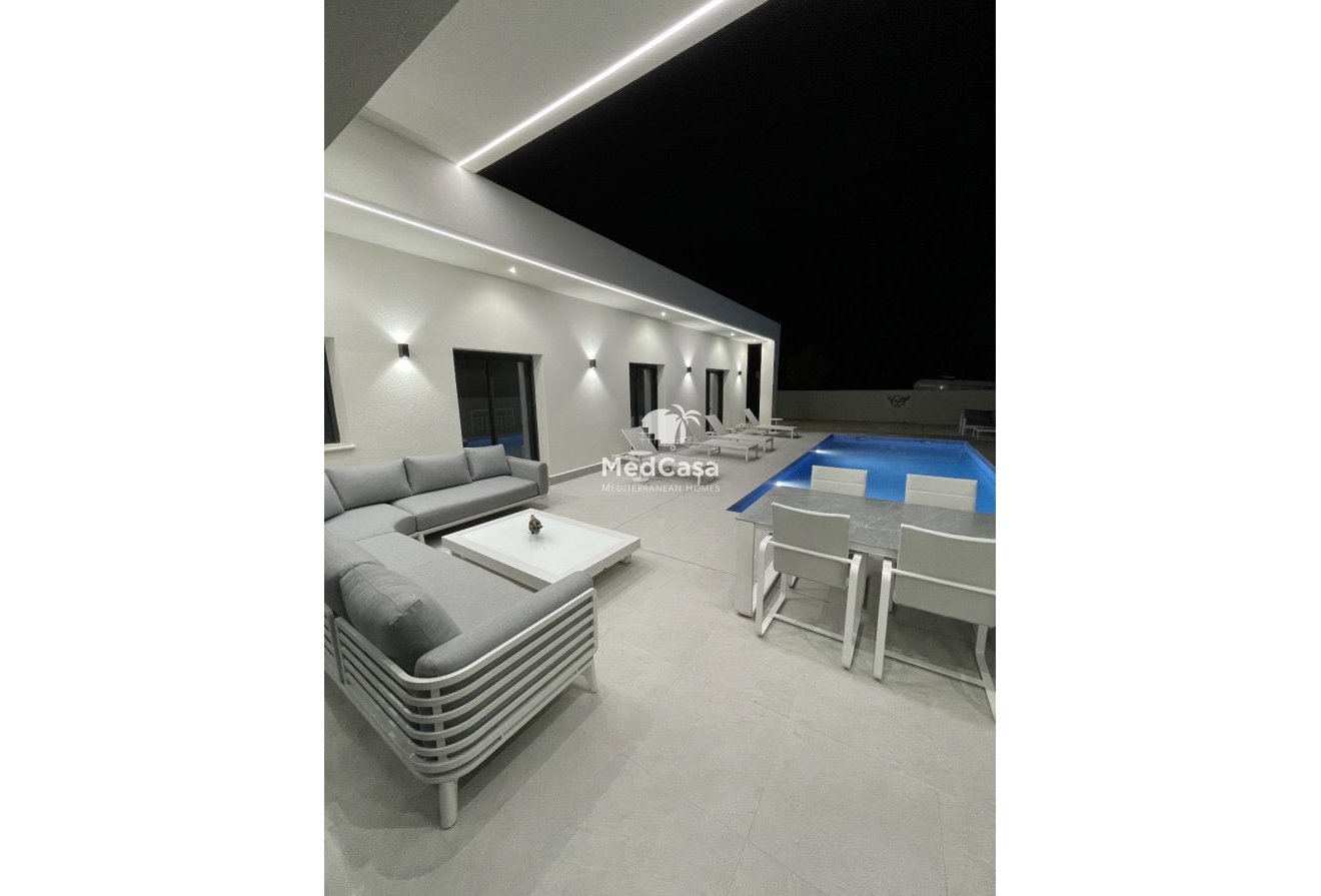 New Build - Villa -
La Romana