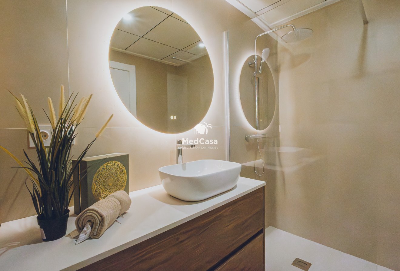 Obra nueva - Ático -
Redován