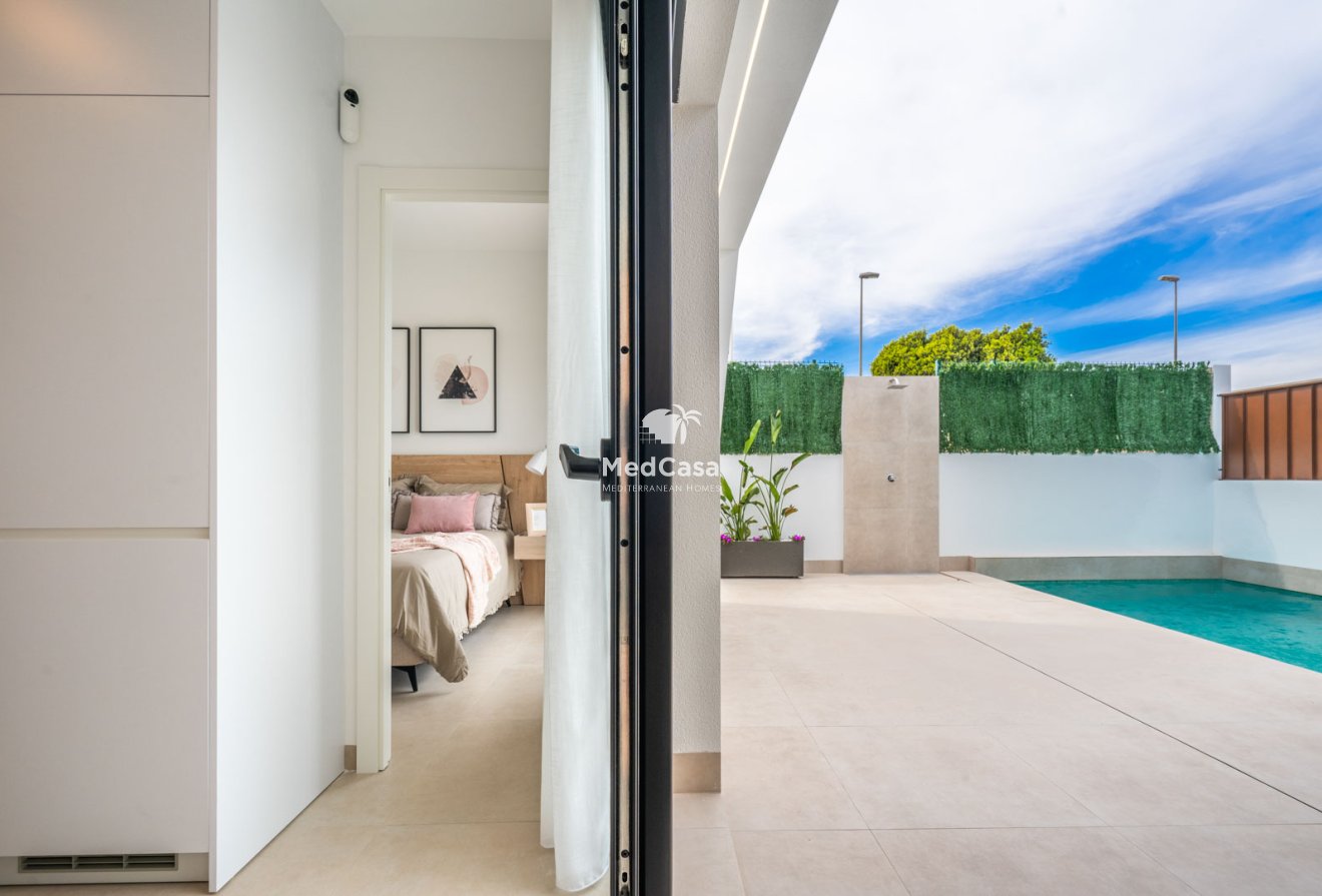 Neubau - Villa -
Roldan