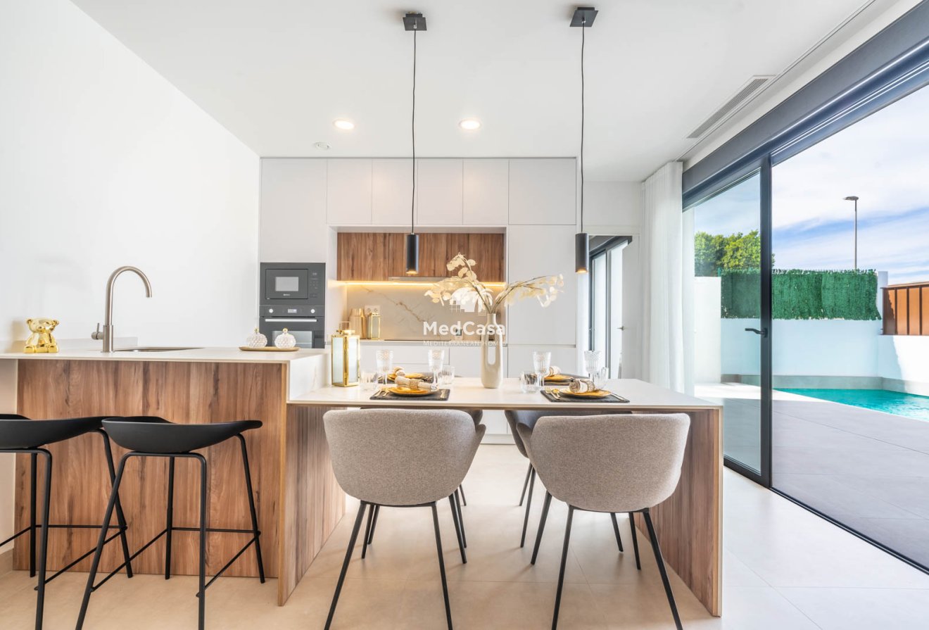 Neubau - Villa -
Roldan